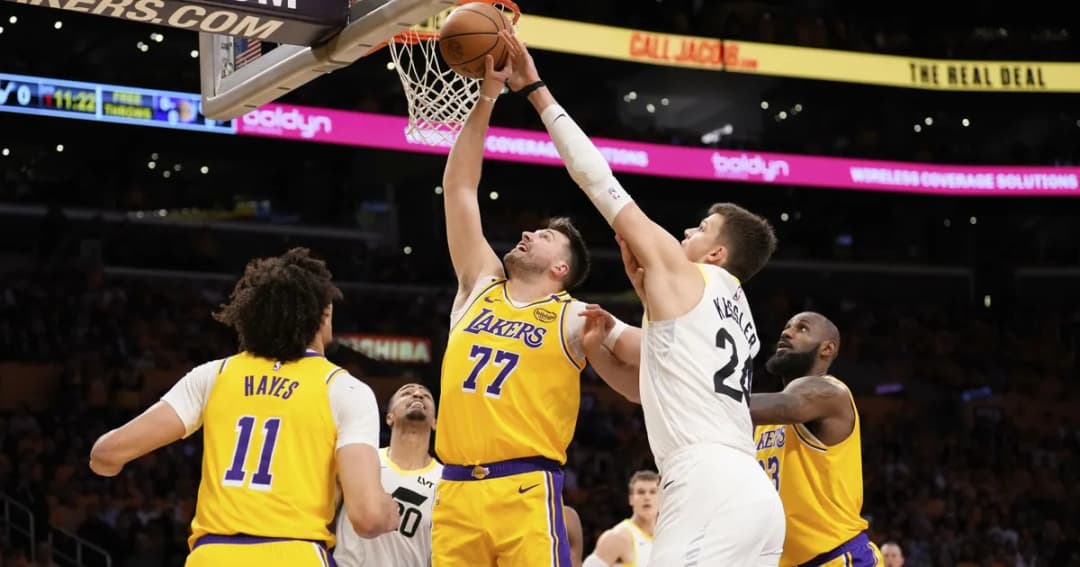 Gdzie można oglądać powtórki meczów NBA? Opcje, ceny i wymagania subskrypcyjne