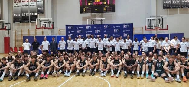 Jak dostać się do NBA z Polski? Kluczowe kroki i wyzwania dla graczy